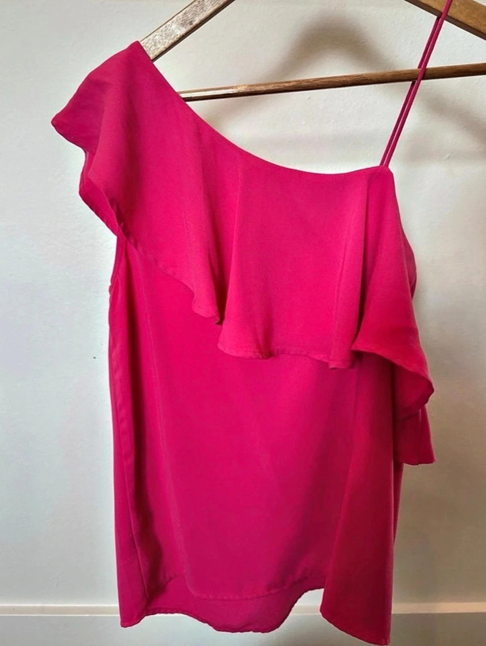 naked zebra Pink Ruffle Blouse Size Small